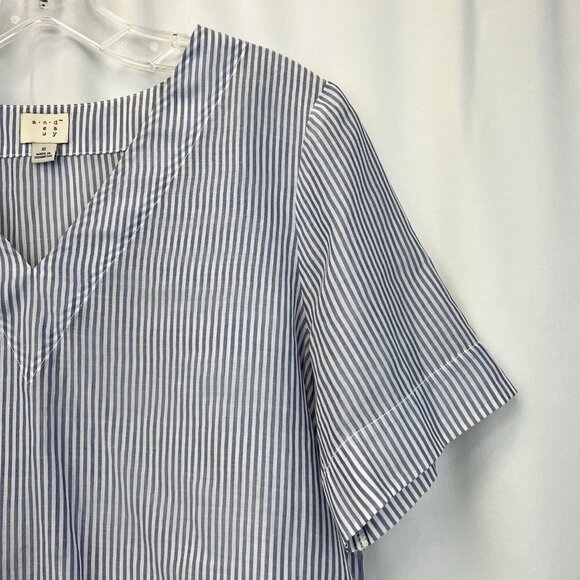 A New Day Womens Blue White Striped Short Sleeve Cropped Blouse Top Size Small - Picture 7 of 9